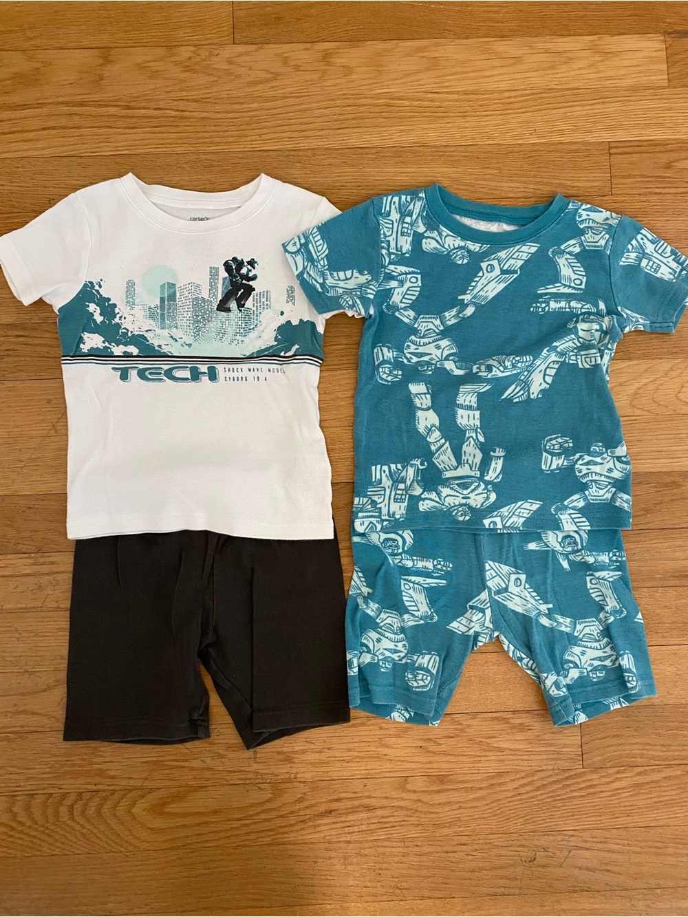 Carters size 4 robot pajamas bundle